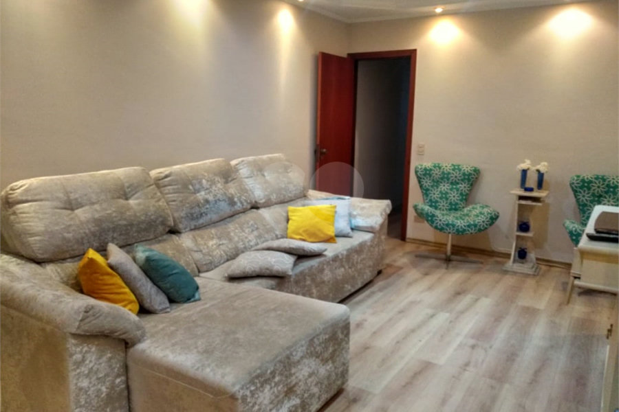 Sobrado à venda com 3 quartos, sendo 2 suítes, em Parada Inglesa, São Paulo, SP