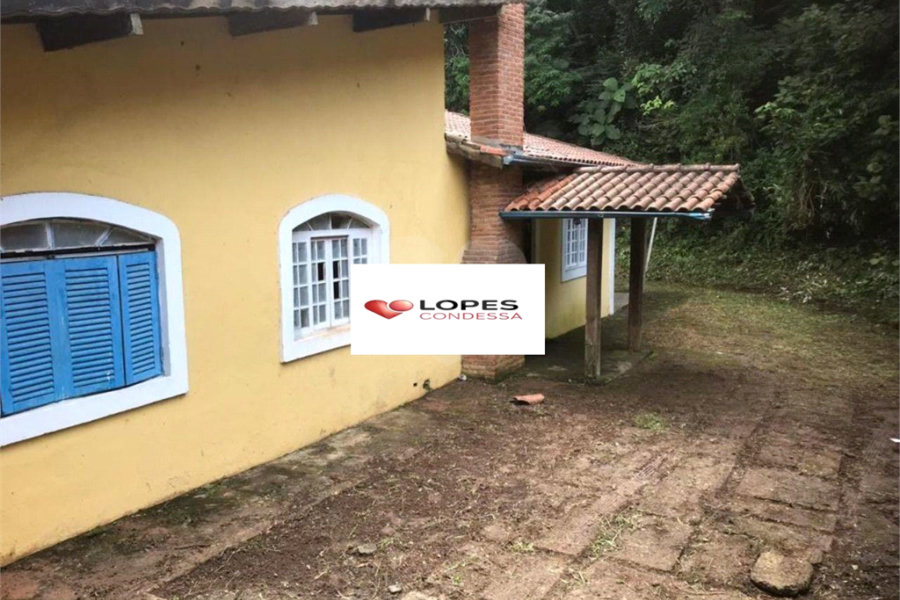 Casa Térrea à venda com 3 quartos, sendo 2 suítes, em Roseira, Mairiporã, SP
