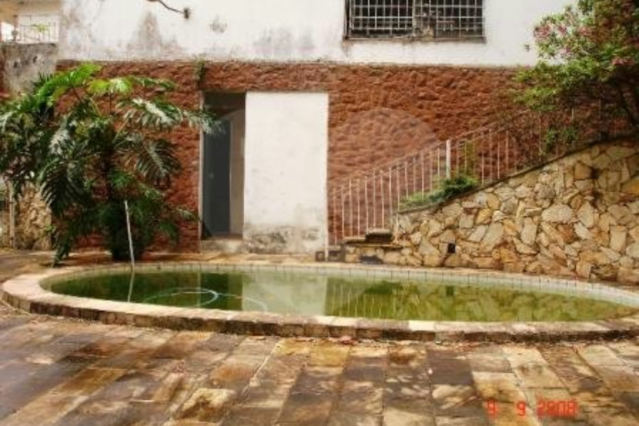Sobrado à venda com 5 quartos, sendo 3 suítes,  em Vila Irmãos Arnoni, São Paulo, SP