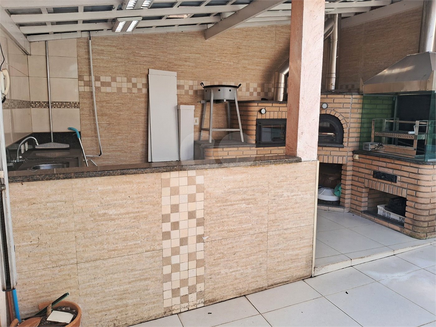 Casa à venda com 4 quartos, sendo 2 suítes, em Vila Indiana, São Paulo, SP