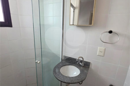 Apartamento à venda com 3 suítes em Vila Uberabinha, São Paulo, SP