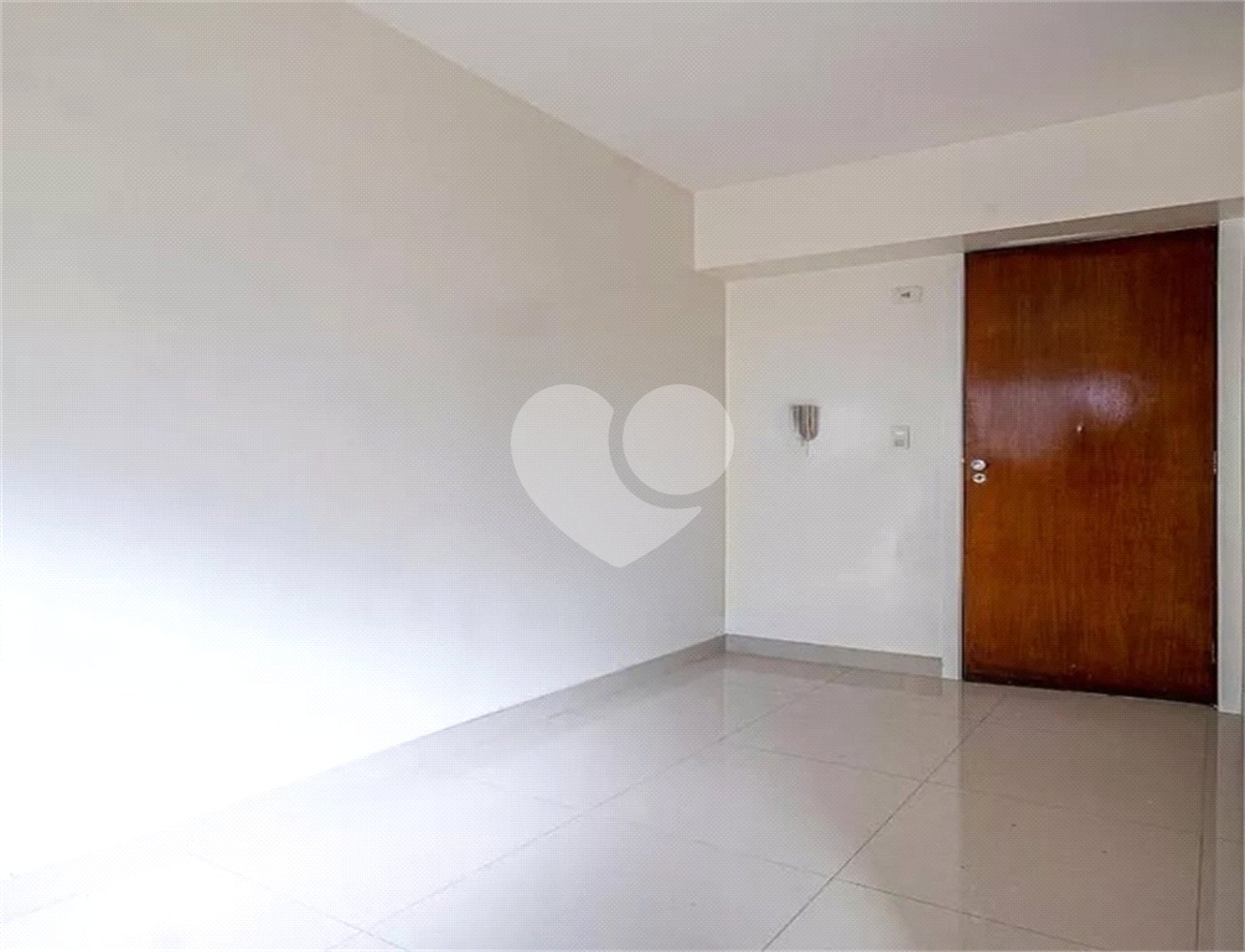 Apartamento à venda com 3 quartos, sendo 1 suíte,  em Cerqueira César, São Paulo, SP