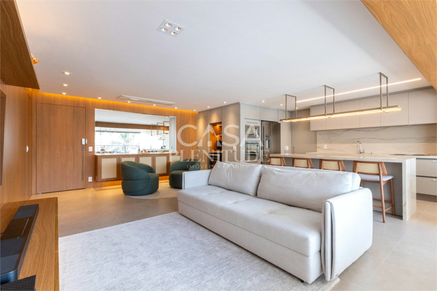 Apartamento à venda com 3 suítes em Moema, São Paulo, SP