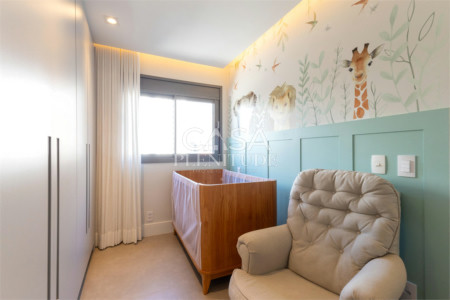 Apartamento à venda com 3 suítes em Moema, São Paulo, SP