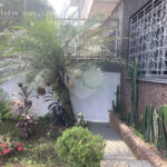 Casa com 4 dormitórios na Saúde.