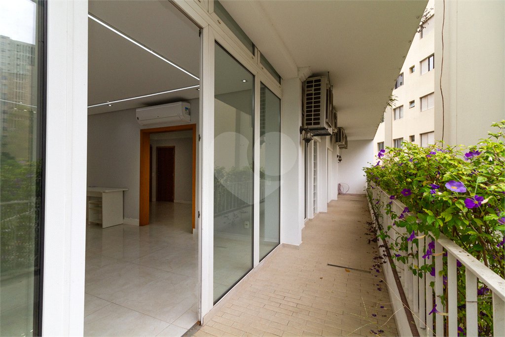 Apartamento à venda com 3 quartos, sendo 1 suíte, em Jardim Paulista, São Paulo, SP