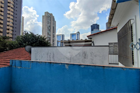 Sobrado à venda com 3 quartos, sendo 1 suíte,  em Chácara Santo Antônio, São Paulo, SP