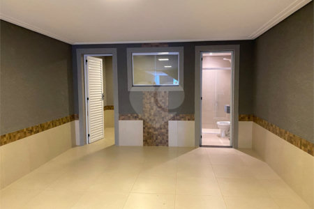 Casa à venda com 3 suítes em Vila Comercial, São Paulo, SP