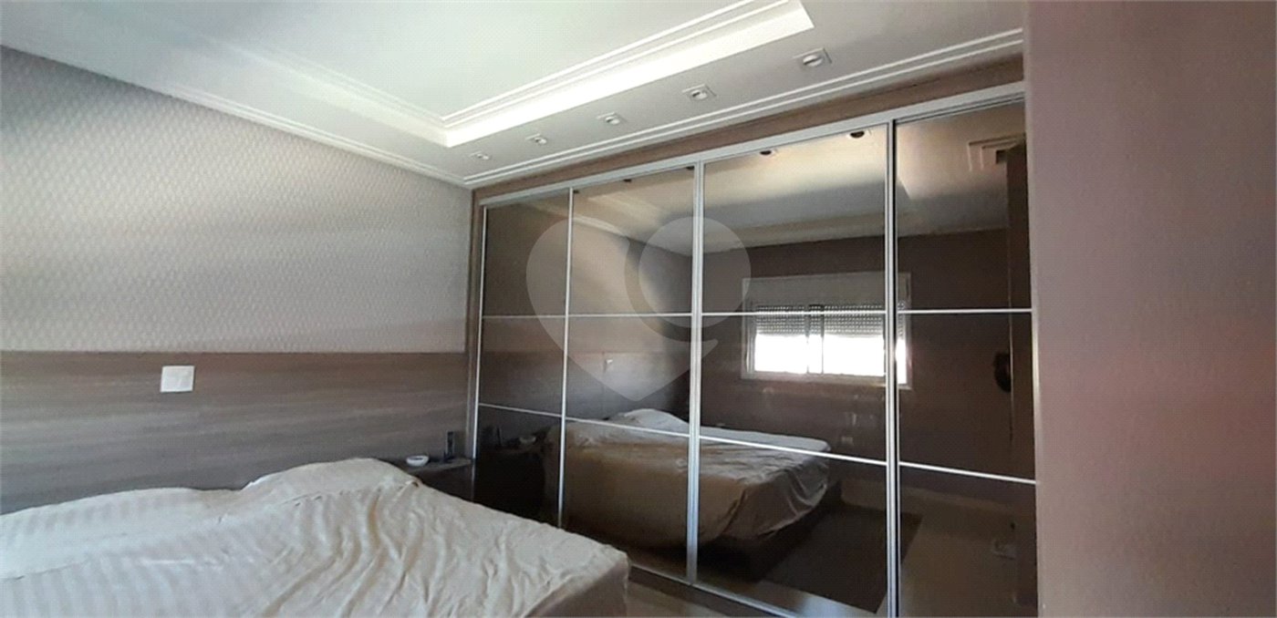 Sobrado à venda com 3 quartos, sendo 2 suítes,  em Vila Pires, Santo André, SP