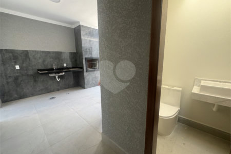 Casa à venda com 3 quartos, sendo 1 suíte, no condomínio Residencial Villagio Wanel, Sorocaba - SP