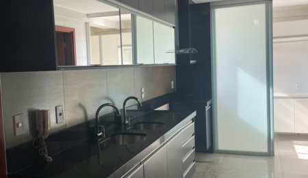 Cobertura à venda com 4 suítes em Ponta Verde, Maceió, AL