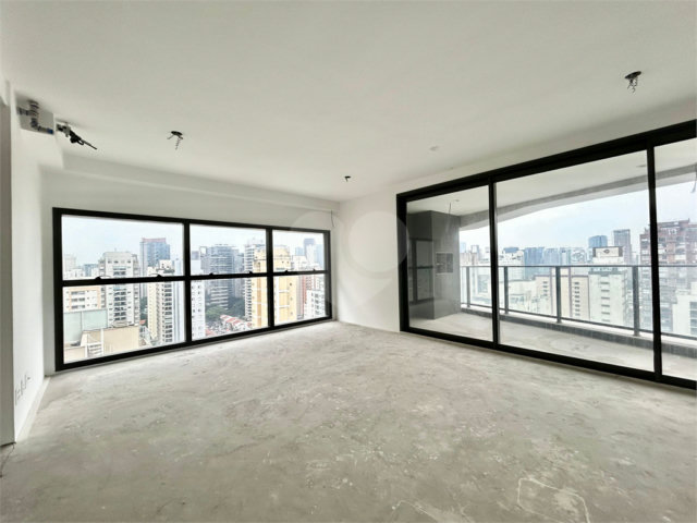 Apartamento à venda com 3 suítes em Vila Olímpia, São Paulo, SP