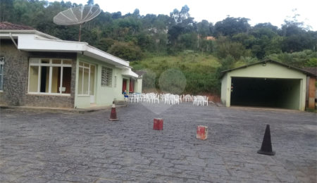 Casa à venda com 4 quartos, sendo 1 suíte,  em Rio Acima, Mairiporã, SP