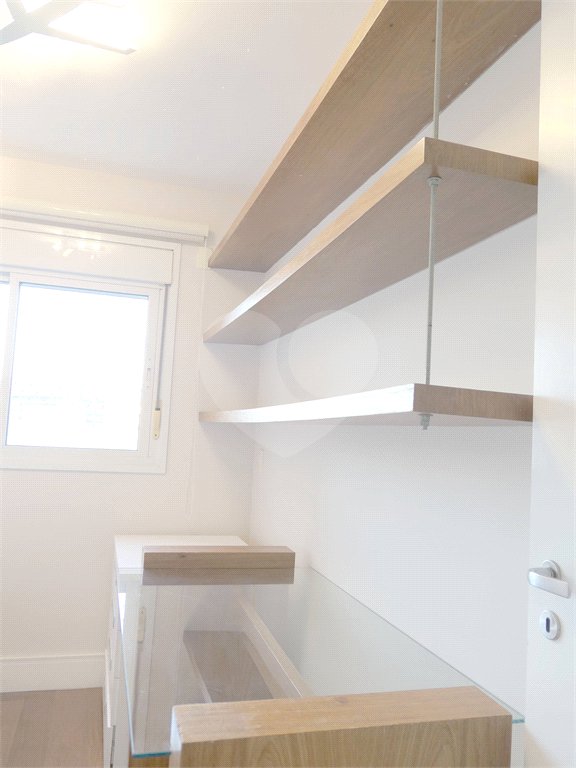 Apartamento para alugar com 3 quartos, sendo 1 suíte, em Vila Olímpia, São Paulo, SP
