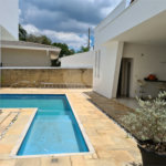 Casa à venda com 6 quartos, sendo 4 suítes, no condomínio Jardim Paulista I, Vinhedo - SP