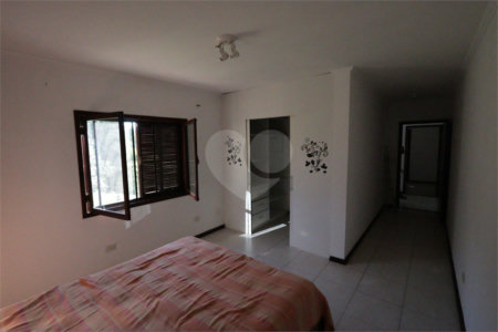 Casa à venda com 4 quartos, sendo 1 suíte, em Jardim Villaça, São Roque, SP