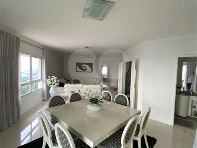 Apartamento à venda com 3 suítes em Santana, São Paulo, SP