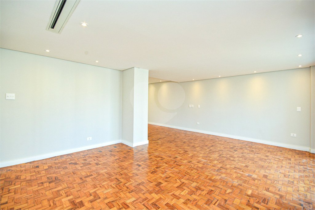Amplo apartamento na Bela Vista com 177 m²