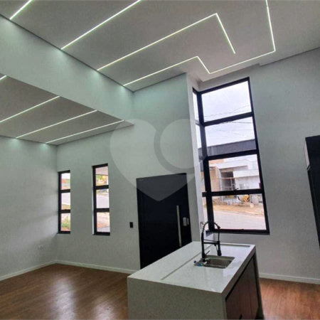 Casa à venda com 3 quartos, sendo 1 suíte, no condomínio Horto Florestal Villagio, Sorocaba - SP