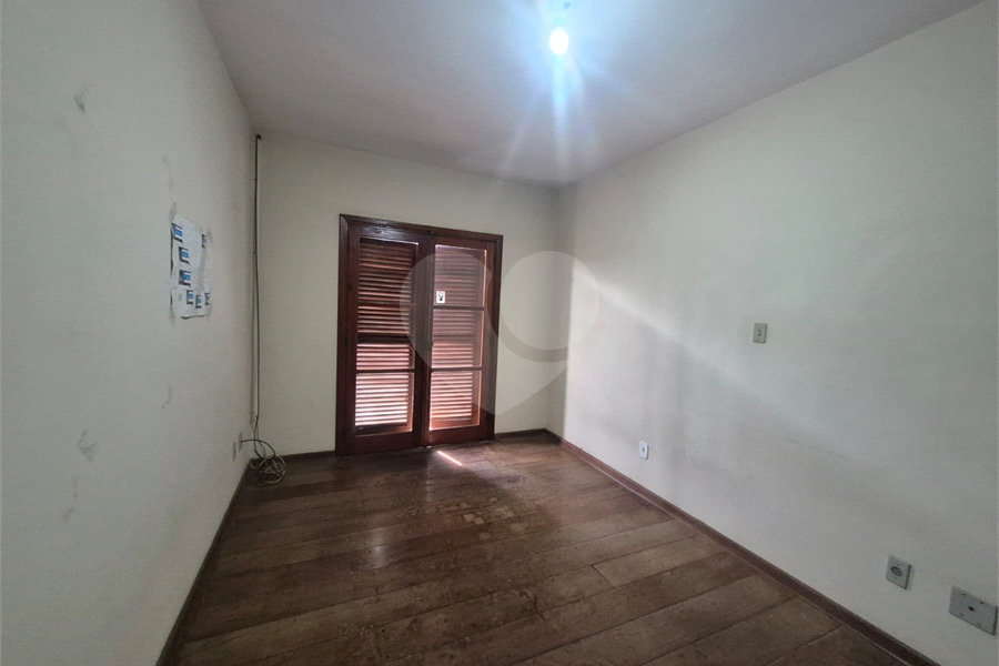 Casa à venda com 3 quartos, sendo 1 suíte, no condomínio Alpes da Cantareira, Mairiporã - SP