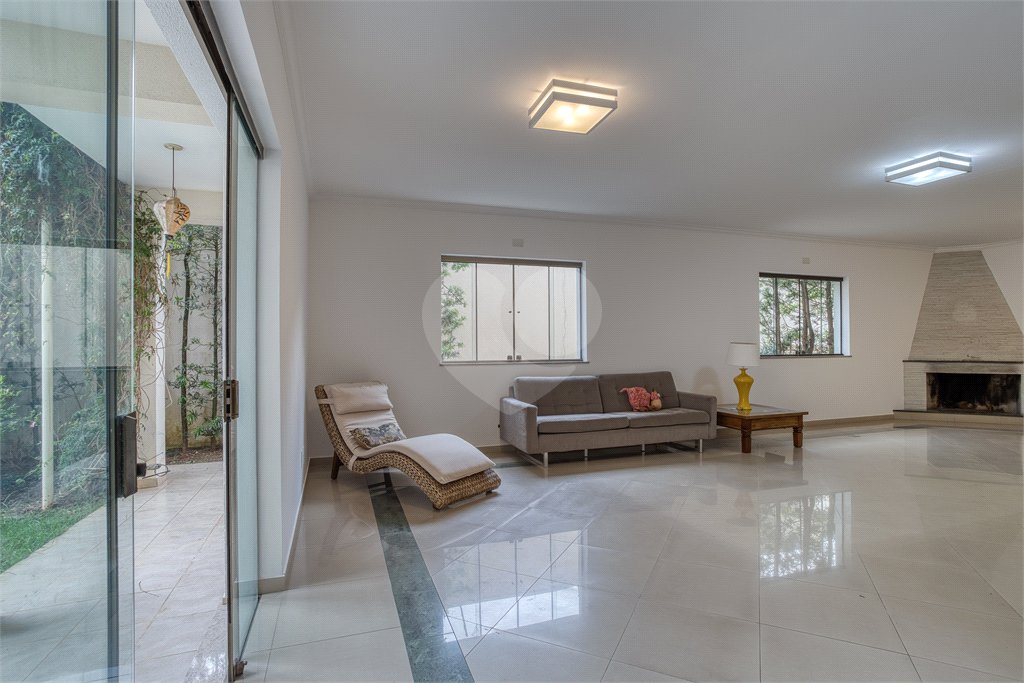 Casa à venda com 4 suítes em Chácara Monte Alegre, São Paulo, SP