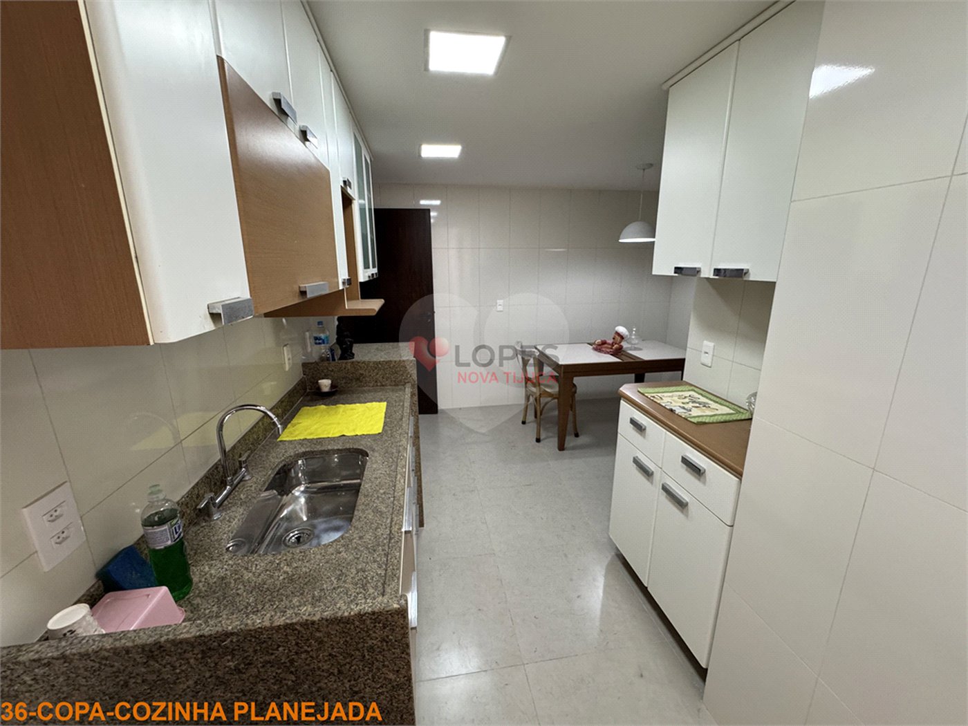 Apartamento à venda com 4 quartos, sendo 1 suíte, em Tijuca, Rio de Janeiro, RJ