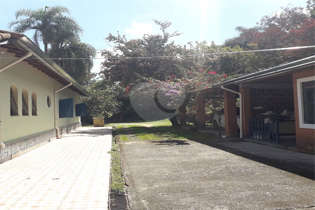 Hotel à venda com 15 quartos, sendo 4 suítes,  no Centro (canguera), São Roque, SP
