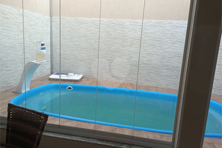 Sobrado à venda com 3 quartos, sendo 1 suíte, em Jardim Santa Beatriz, Guarulhos, SP