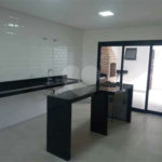 Casa à venda com 3 quartos, sendo 1 suíte, no condomínio Horto Florestal Villagio, Sorocaba - SP