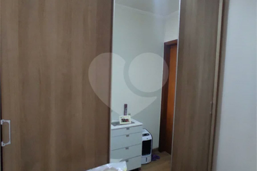 Sobrado à venda com 3 quartos, sendo 1 suíte, em Parada Inglesa, São Paulo, SP
