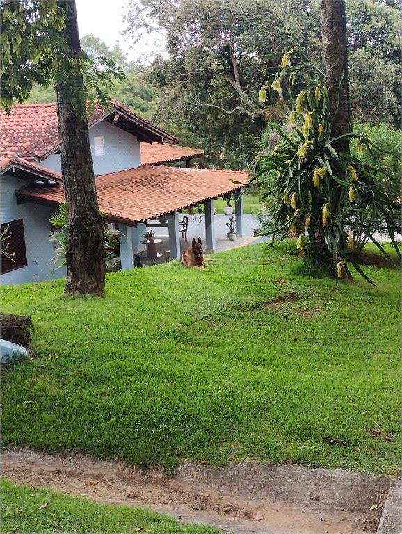 Casa à venda com 5 quartos, sendo 4 suítes, no condomínio Chácaras Flórida, Itu - SP