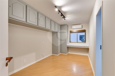 Apartamento à venda com 3 suítes em Granja Julieta, São Paulo, SP