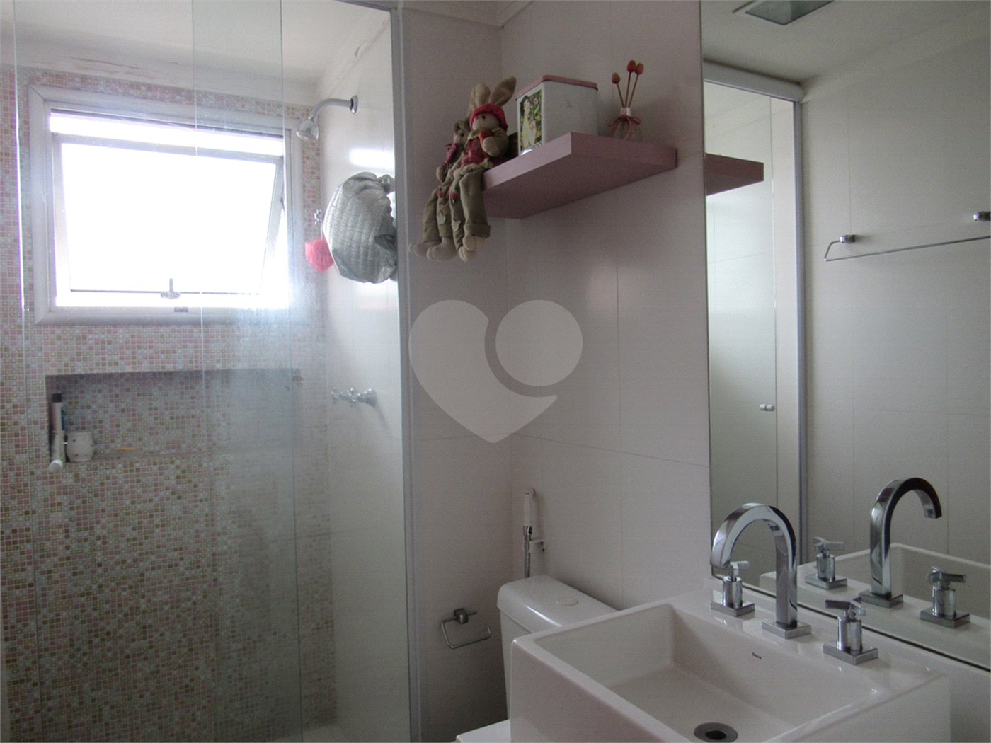 Apartamento à venda com 4 quartos, sendo 3 suítes, em Jardim Londrina, São Paulo, SP