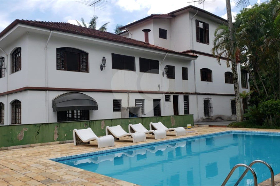 Casa à venda com 4 quartos, sendo 2 suítes, em Horto, São Paulo, SP