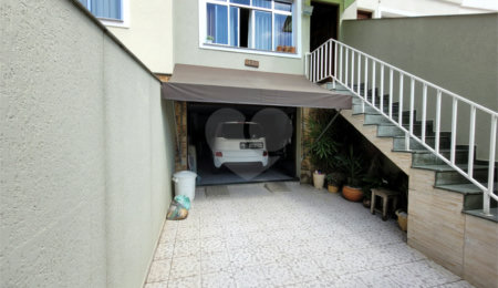 Sobrado à venda com 2 quartos em Vila Nivi, São Paulo, SP