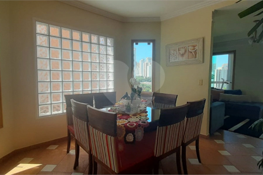Casa à venda com 4 quartos, sendo 2 suítes,  em Jardim Paraíso, São Paulo, SP