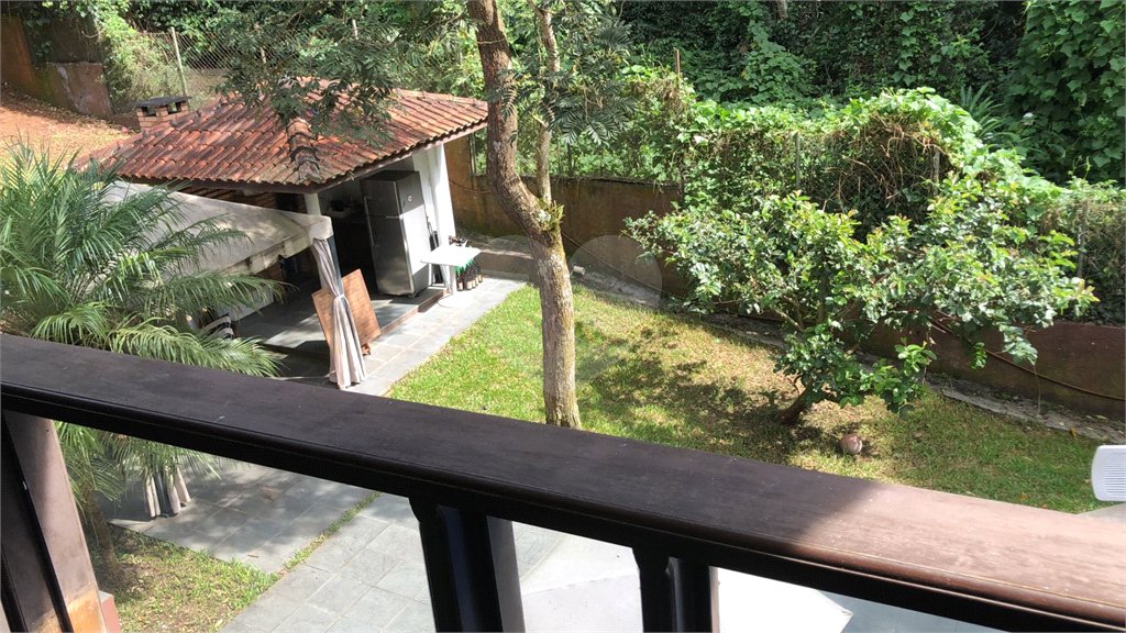 Casa à venda com 3 quartos, sendo 1 suíte,  no condomínio Alpes da Cantareira, Mairiporã - SP