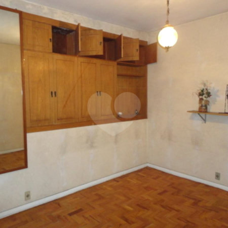 Casa à venda com 3 quartos, sendo 1 suíte,  em Vila Gomes, São Paulo, SP