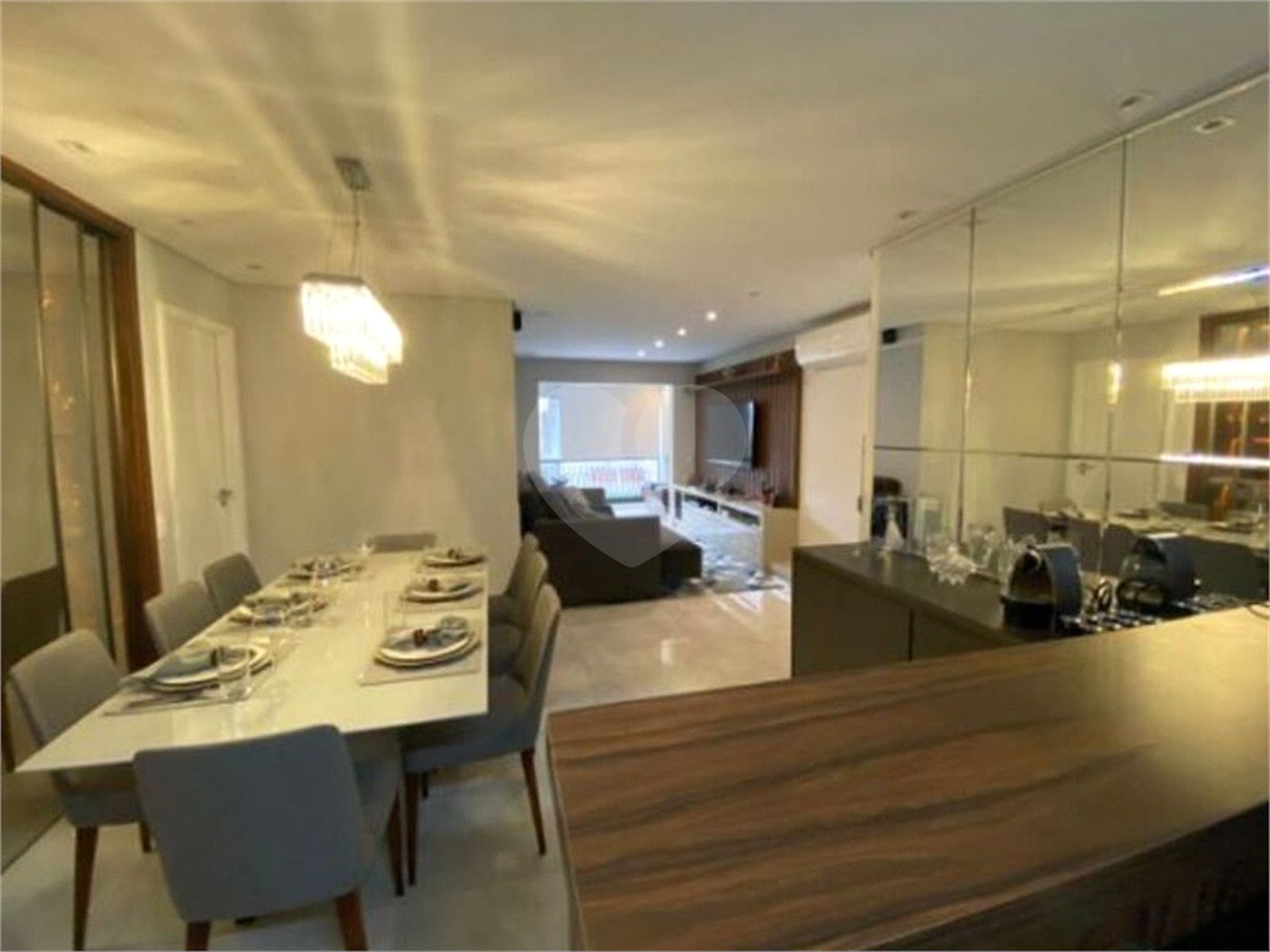 Apartamento à venda com 3 quartos, sendo 1 suíte,  em Vila Regente Feijó, São Paulo, SP