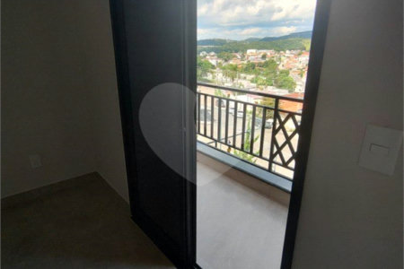 Sobrado à venda com 3 suítes em Jardim do Lago, Atibaia, SP