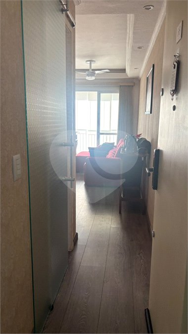 Apartamento à venda com 3 quartos, sendo 1 suíte, em Conjunto Residencial Irai, Suzano, SP