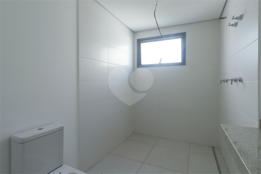Apartamento à venda com 3 quartos, sendo 2 suítes,  em Brooklin, São Paulo, SP