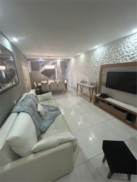 Casa de Vila à venda com 4 quartos, sendo 1 suíte, em Jardim Gramados de Sorocaba, Sorocaba, SP