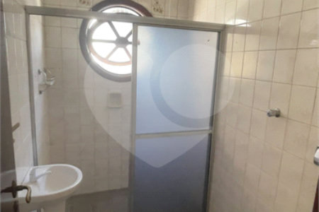 Sobrado à venda com 4 quartos, sendo 1 suíte,  em Jardim Ester Yolanda, São Paulo, SP