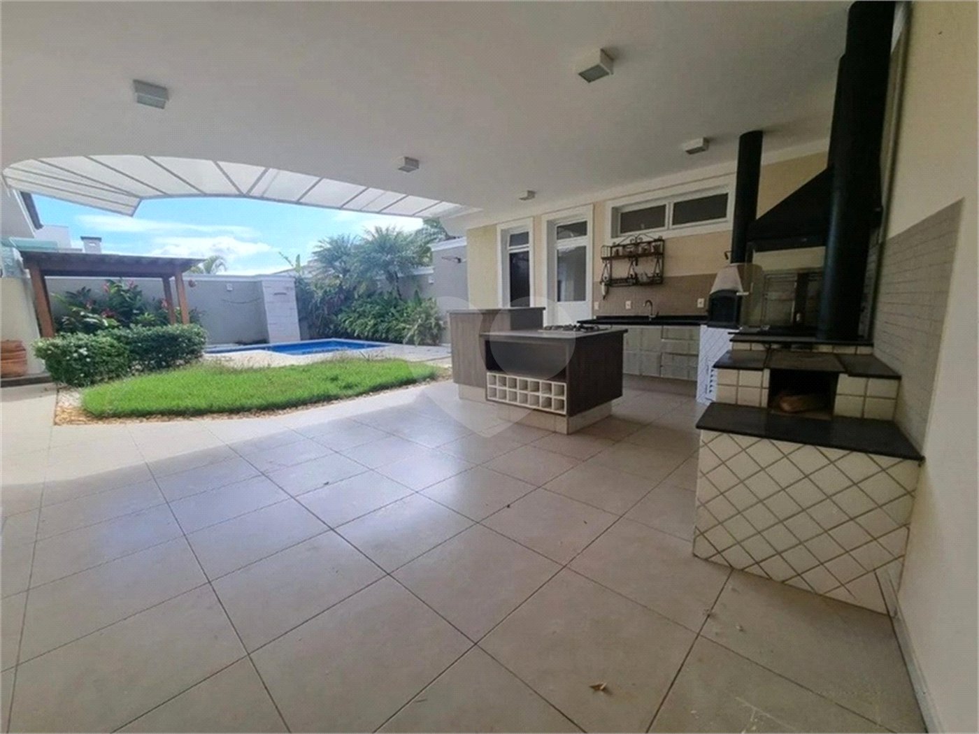 Casa à venda com 4 suítes no condomínio Mont Blanc, Sorocaba - SP