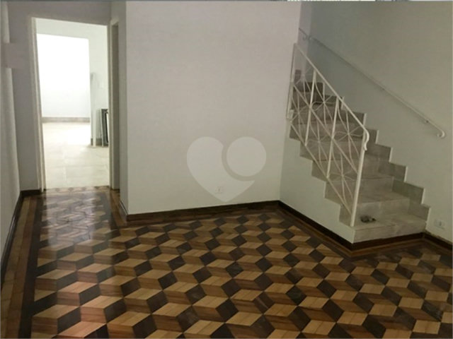Casa à venda com 3 quartos, sendo 1 suíte,  em Interlagos, São Paulo, SP