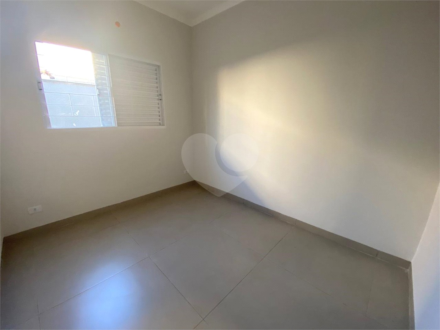 Casa à venda com 3 quartos, sendo 1 suíte, em Ipê, Três Lagoas, MS