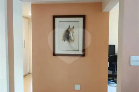 Apartamento à venda com 4 quartos, sendo 1 suíte, em Brooklin Paulista, São Paulo, SP