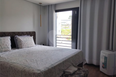 Sobrado à venda com 3 quartos, sendo 1 suíte,  em Alves Dias, São Bernardo do Campo, SP