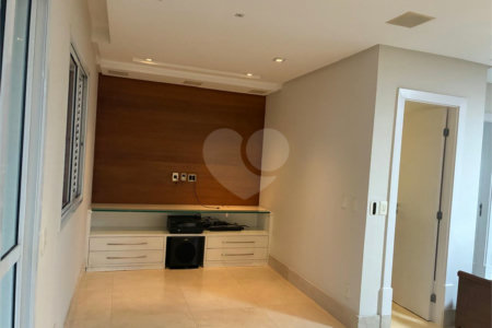 Apartamento à venda com 3 quartos, sendo 1 suíte,  em Vila Guilherme, São Paulo, SP